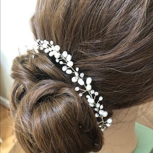 Pearl & Crystal Hair Vine